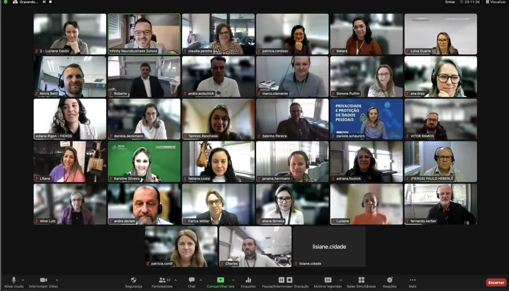 Alunos e professores da Infinity Neurobusiness School — foto 2